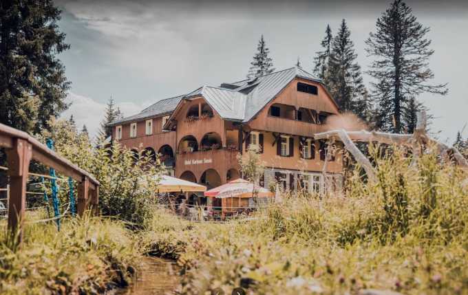Hotel Kurhaus Sennis — Berggasthaus in Flums-Hochwiese (SG) auf 1400 m ü.M.