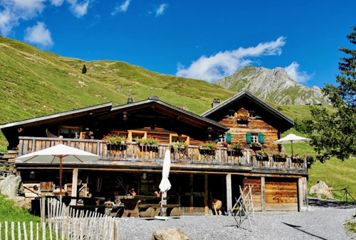 Berggasthaus Heimeli — Berggasthaus in Sapün (GR) auf 1830 m ü.M.