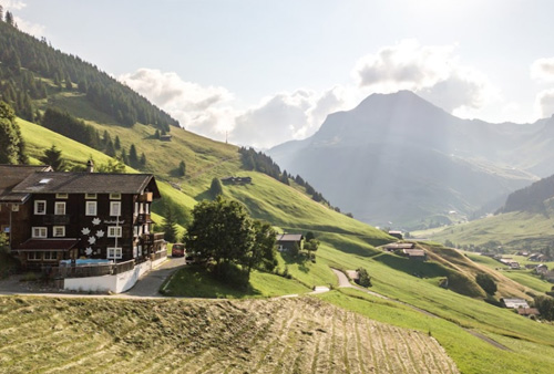 Berggasthaus Michelhof — Berggasthaus in St. Antönien (GR) auf 1500 m ü.M.